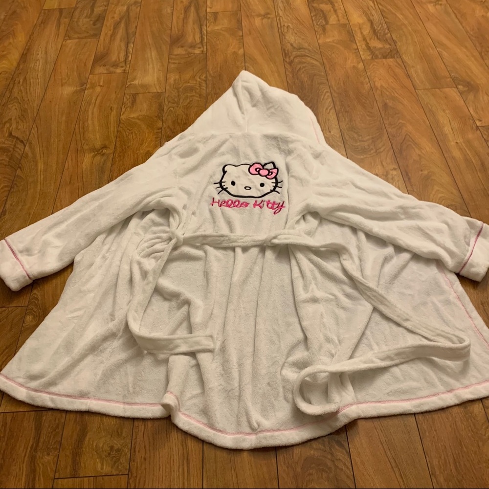 NWT HELLO KITTY PLUSH ROBE W/ HOOD & BOW SZ XL